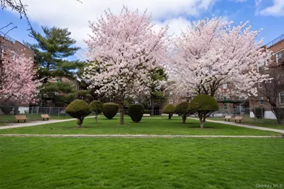 13835 Jewel Avenue #1A, Kew Gardens, NY 11367 - Photo 23