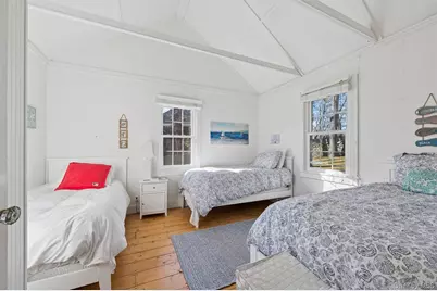 6 Private Row, Hampton Bays, NY 11946 - Photo 9