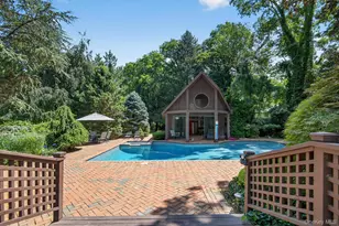 9 Applegreen Dr, Old Westbury, NY 11568 - Photo 33
