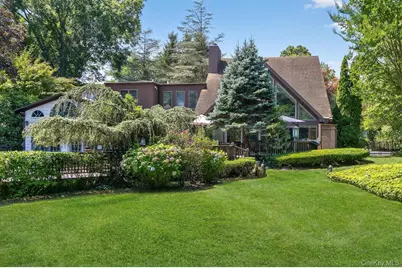 9 Applegreen Drive, Old Westbury, NY 11568 - Photo 29
