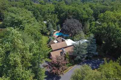 9 Applegreen Drive, Old Westbury, NY 11568 - Photo 3