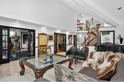 9 Applegreen Drive, Old Westbury, NY 11568 - Photo 11