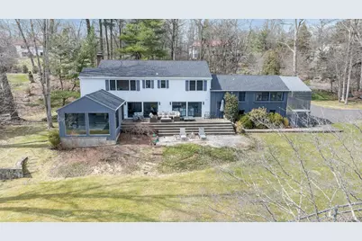 83 Burning Tree Rd, Greenwich, CT 06830 - Photo 15