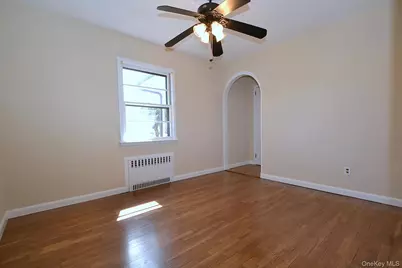 16 Hunter Place, Smithtown, NY 11787 - Photo 9