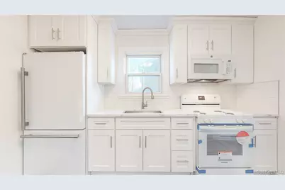 23 Cherry Street, East Northport, NY 11731 - Photo 9