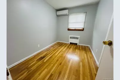 38 Evelyn Lane, Syosset, NY 11791 - Photo 9