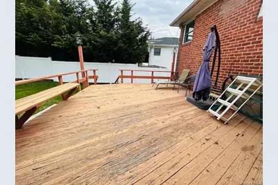 38 Evelyn Lane, Syosset, NY 11791 - Photo 15