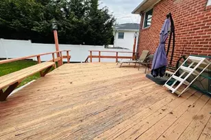 38 Evelyn Ln, Syosset, NY 11791 - Photo 15