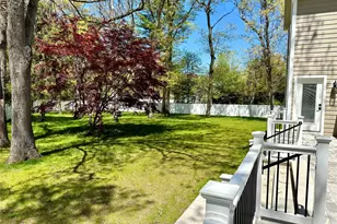 654 Caledonia Rd, Dix Hills, NY 11746 - Photo 35