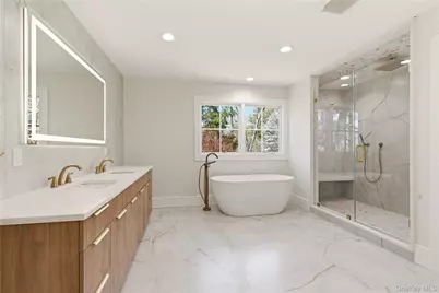 654 Caledonia Road, Dix Hills, NY 11746 - Photo 25