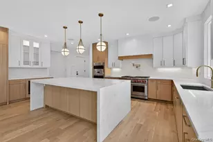 32 Pine Rd, Syosset, NY 11791 - Photo 15