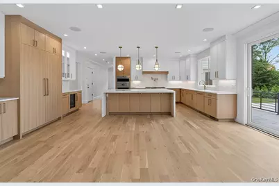 32 Pine Road, Syosset, NY 11791 - Photo 13
