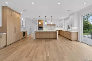 32 Pine Rd, Syosset, NY 11791 - Photo 13