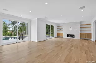 32 Pine Rd, Syosset, NY 11791 - Photo 11