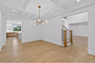 32 Pine Road, Syosset, NY 11791 - Photo 5
