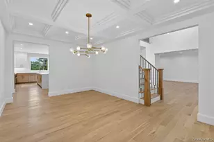 32 Pine Rd, Syosset, NY 11791 - Photo 5