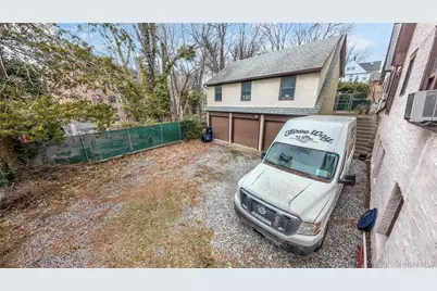 4320 Hamilton Place, Little Neck, NY 11363 - Photo 9