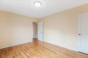 246-10 57th Dr, Douglaston, NY 11362 - Photo 15