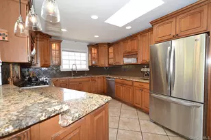 3 Chuck Ct, Port Jefferson, NY 11777 - Photo 3