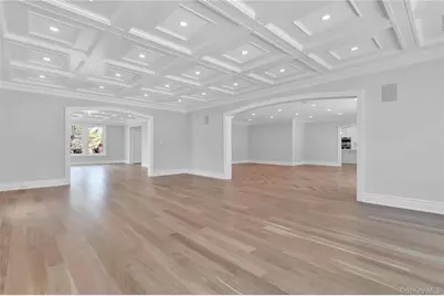 541 Split Rock Road, Syosset, NY 11791 - Photo 19