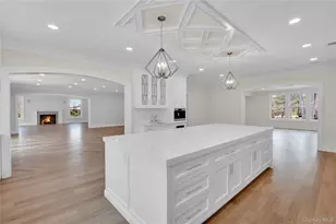 541 Split Rock Rd, Syosset, NY 11791 - Photo 19
