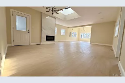 3295 Parkway Drive, Baldwin, NY 11510 - Photo 5