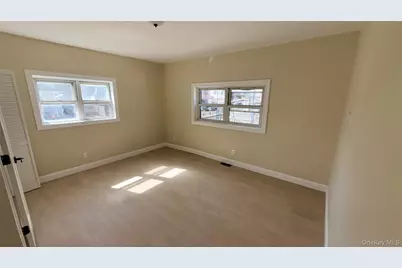 3295 Parkway Drive, Baldwin, NY 11510 - Photo 11