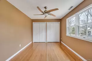 18 Jerusalem Hollow Rd, Manorville, NY 11949 - Photo 17