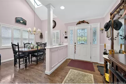 2 Crescent Court, Centerport, NY 11721 - Photo 3