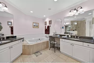 2 Crescent Court, Centerport, NY 11721 - Photo 17