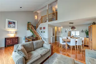 83 Broadlawn Dr, Central Islip, NY 11722 - Photo 3