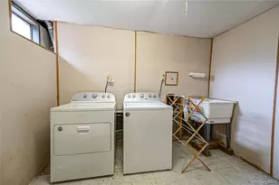 83 Broadlawn Dr, Central Islip, NY 11722 - Photo 15