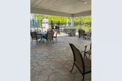 45 Autumn Drive, Plainview, NY 11803 - Photo 19