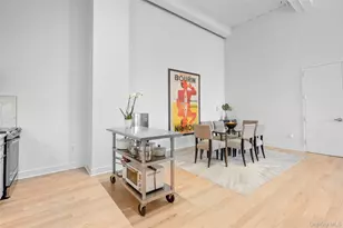 25 Leroy Pl, New Rochelle, NY 10805 - Photo 13