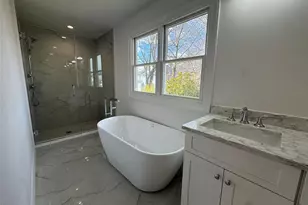 11 1st St, Glenwood Landing, NY 11547 - Photo 7