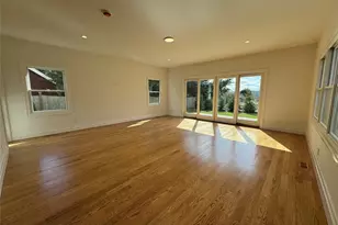 11 1st St, Glenwood Landing, NY 11547 - Photo 3