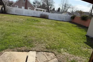 80 Earl St, Deer Park, NY 11729 - Photo 13