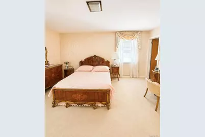 1209 Hempstead Avenue, Malverne, NY 11565 - Photo 11