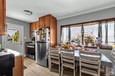 147 Front Avenue, Brentwood, NY 11717 - Photo 5