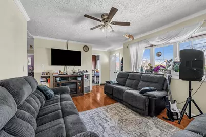 147 Front Avenue, Brentwood, NY 11717 - Photo 3