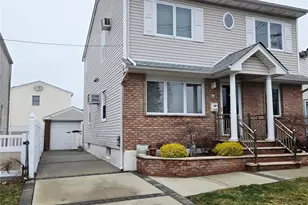 157 Barwick Blvd, Mineola, NY 11501 - Photo 3