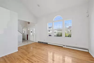 6 1st Avenue, Holtsville, NY 11742 - Photo 5