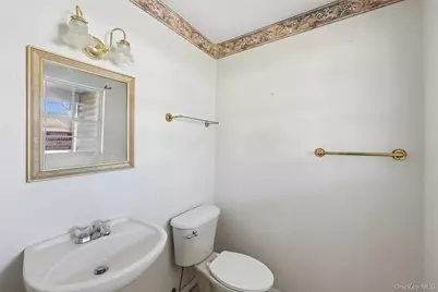 6 1st Avenue, Holtsville, NY 11742 - Photo 13