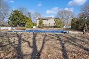 6 1st Ave, Holtsville, NY 11742 - Photo 27