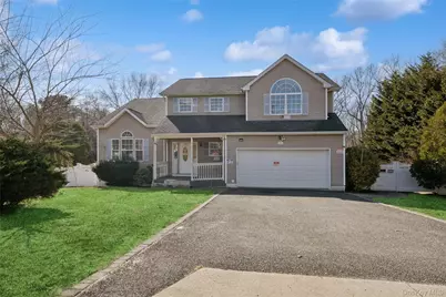 6 1st Avenue, Holtsville, NY 11742 - Photo 3