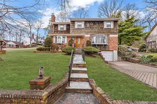 46 Anita Pl, Farmingdale, NY 11735 - Photo 3