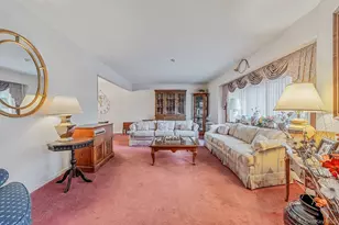 46 Anita Pl, Farmingdale, NY 11735 - Photo 7