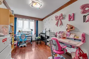 69-06 Fresh Meadow Ln, Fresh Meadows, NY 11365 - Photo 11