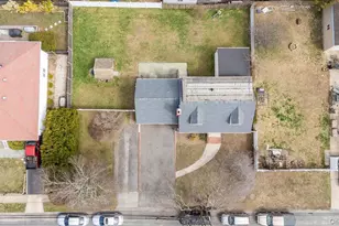 316 S 3rd St, Lindenhurst, NY 11757 - Photo 23