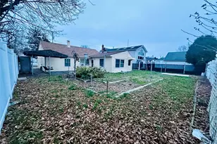 157 3rd St, Hicksville, NY 11801 - Photo 5